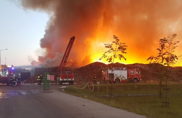 Pożar składowiska w Olsztynie